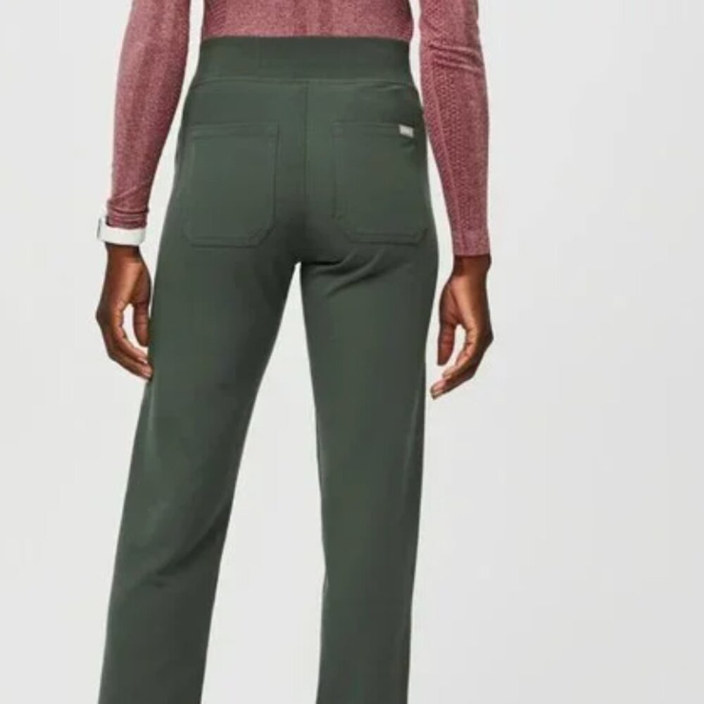 FIGS Straight-Leg Scrub Pants in Olive Green